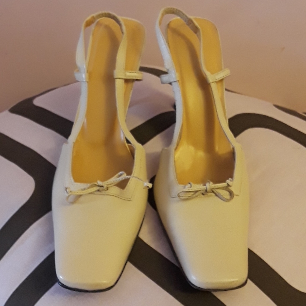 Designer Women Leather Sling-Back Shoes in Cream
